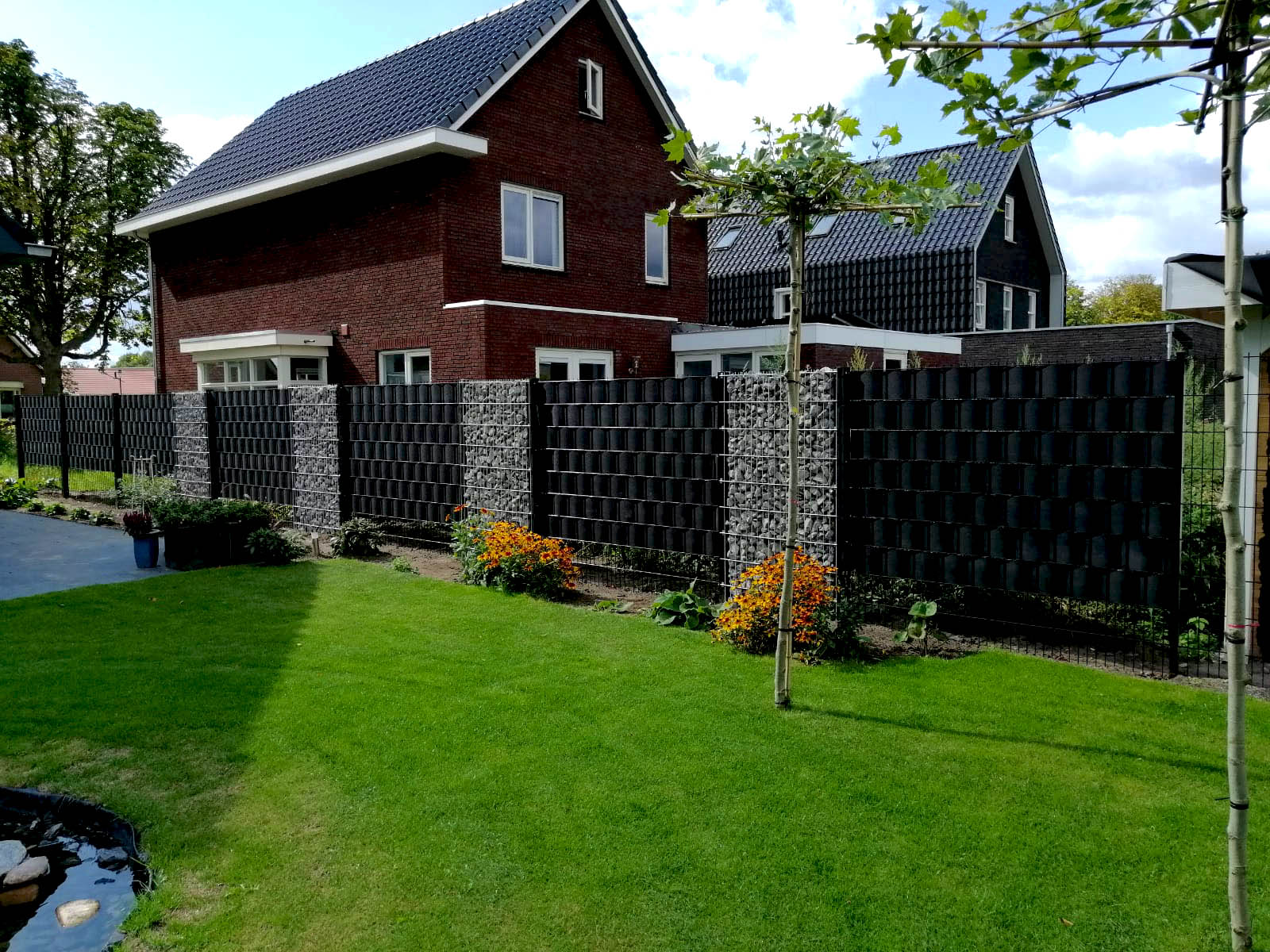 Geluidsbescherming in je eigen tuin - dit zijn de juiste hekken!