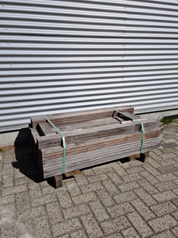 Paal hardhout 8.5 x 8.5 x 150 cm V-groef