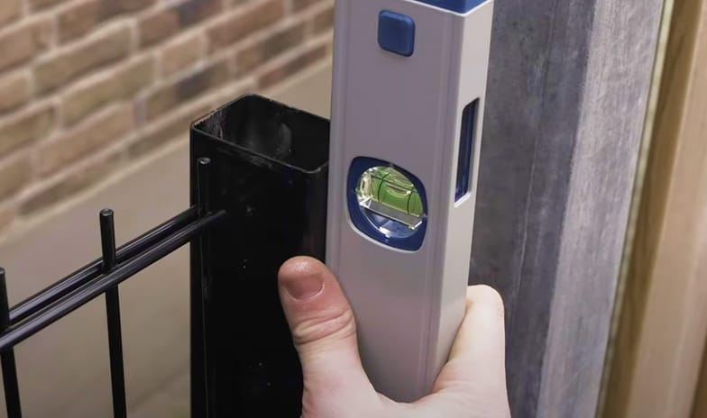 Dubbelstaafmat hekwerk monteren