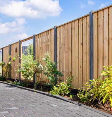 Hout beton schutting